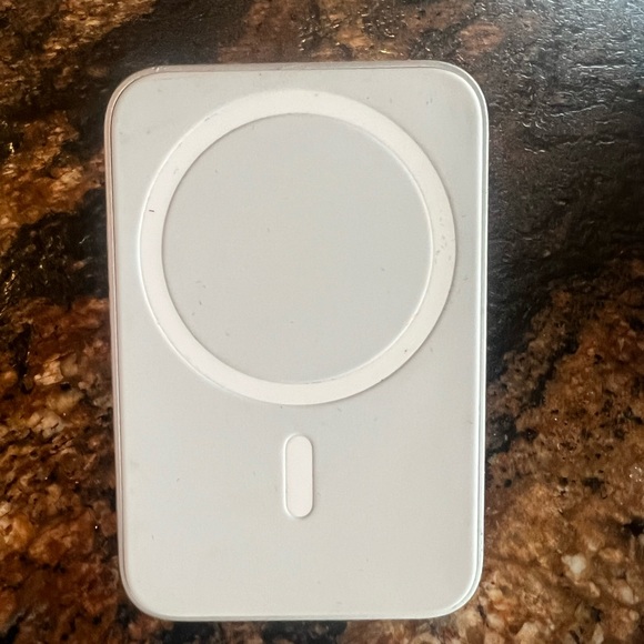 Mag Safe bundle! - Picture 13 of 13